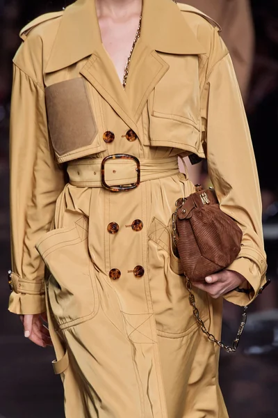 Look 57